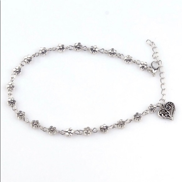 Flowers and Heart Pendant Fashion Anklet - Picture 2 of 3